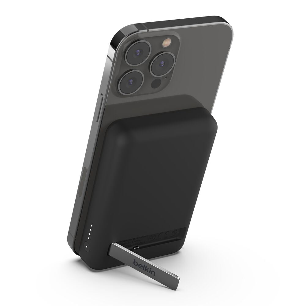 Belkin BoostCharge 5K Magnetic Wireless Power Bank + Kickstand – 7.5 W Qi & MagSafe-Compatible Charger
